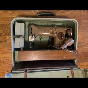 Singer 216G Straight & Zig Zag Sewing Machine